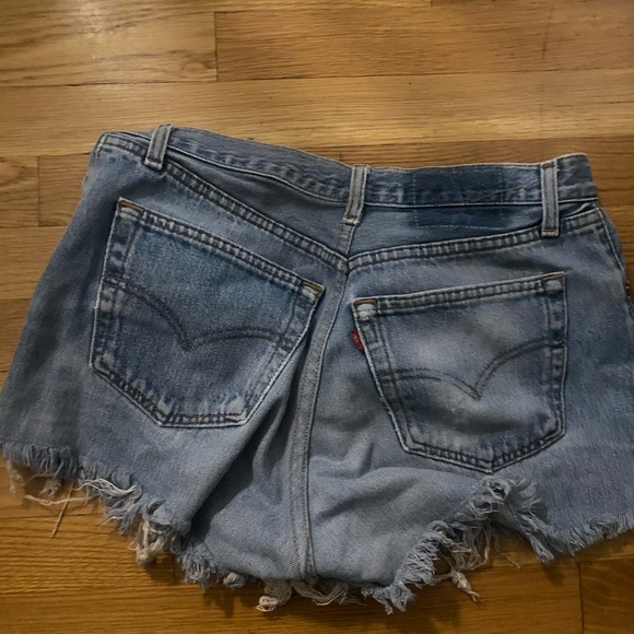 Levi’s 501 Original Cutoff Denim Shorts - Picture 3 of 4